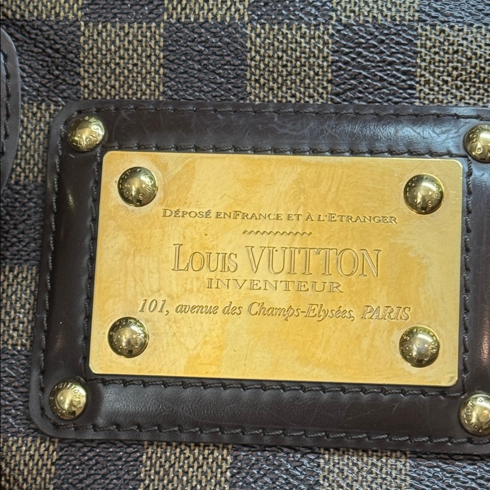 AUTHENTIC Louis Vuitton Berkeley - image 4